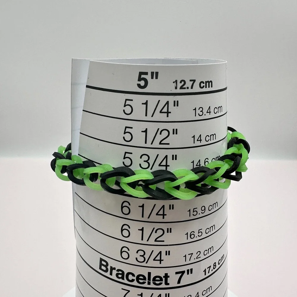 Vintage 90s Handmade Loom Rubber Band Bracelet Fishtail Weave Fashion Jewelry